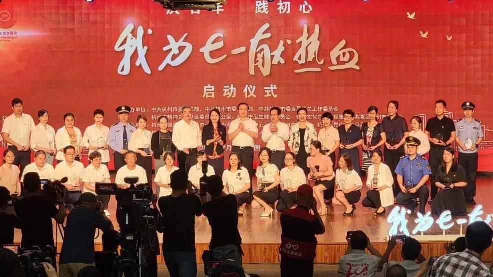 可爱女孩当管家